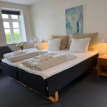 Skjoldbjerg Garnihotel Hotel
